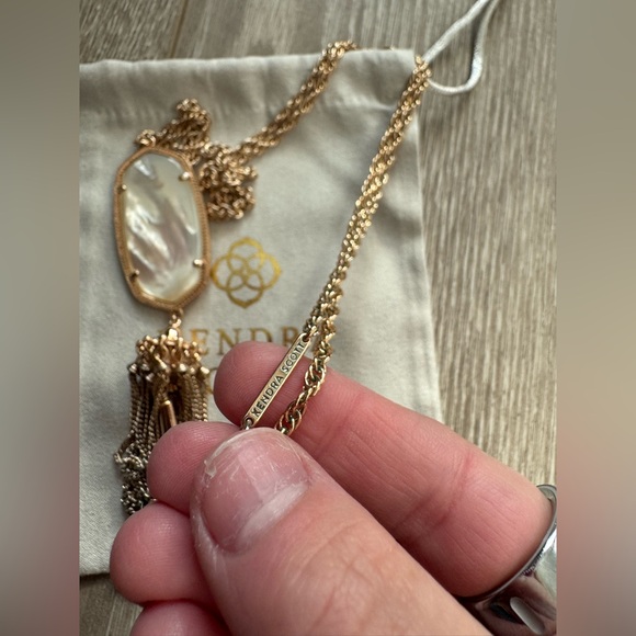 Kendra Scott Rayne Pendant Necklace - Picture 3 of 5